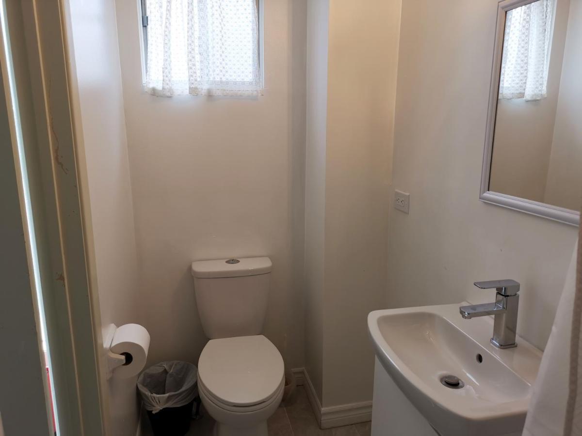 Private Rooms In House In North York Shared Kitchen トロント エクステリア 写真